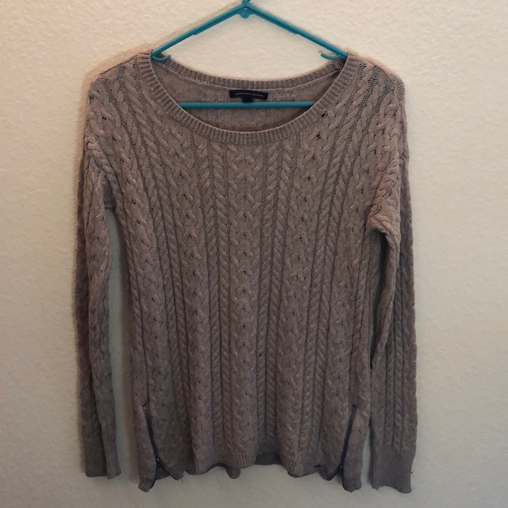 American Eagle Sweater